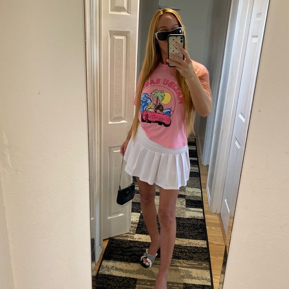 🎀 Barbie Life 🎀 Malibu Barbie 🌟T-shirt Size large NEW! - Picture 7 of 15